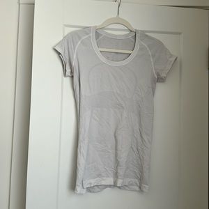 Lululemon workout top